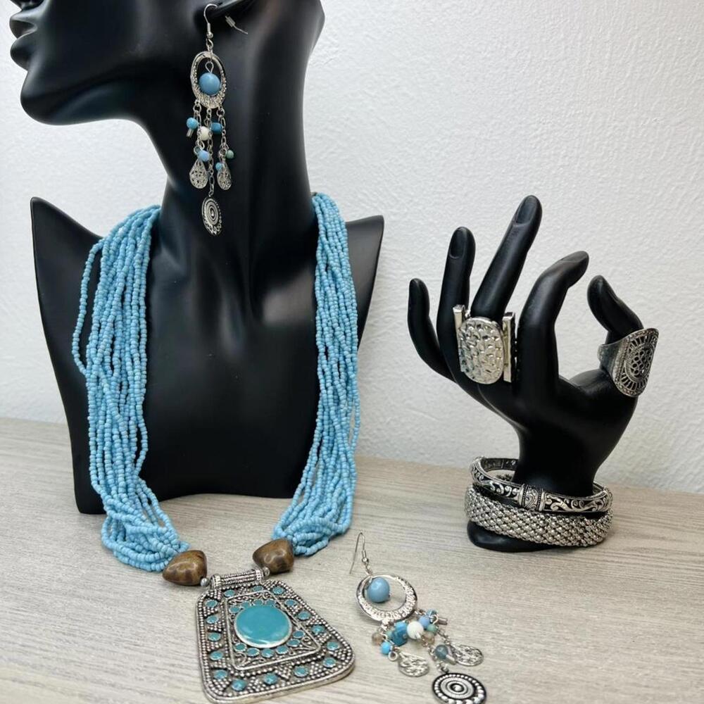 Blue and silver tone boho jewelry set #festivalvibes